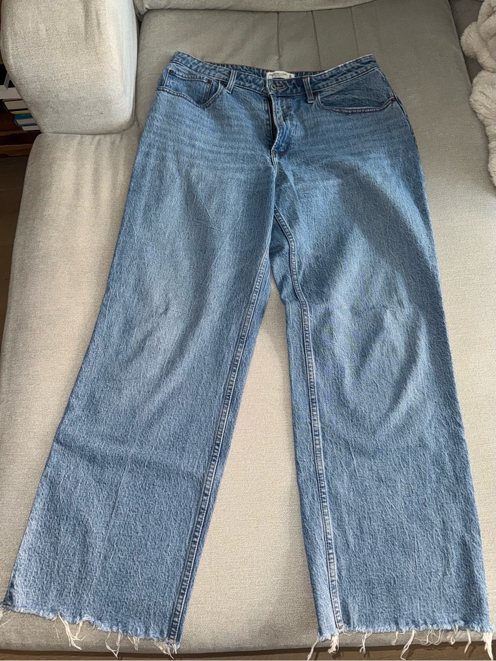 Abercrombie & Fitch Light Blue 90’s Relaxed High Rise Jean